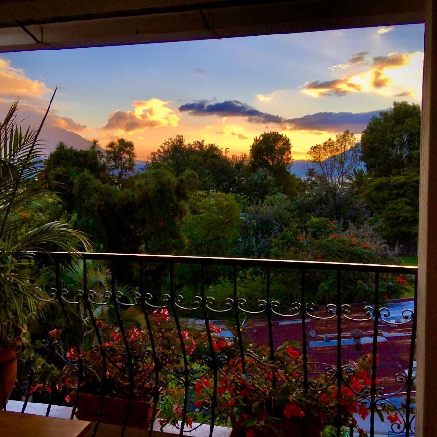 Posada De Los Volcanes Panajachel Exteriör bild